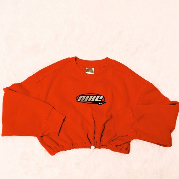 Nike Tops - Vintage Nike Crop❤️